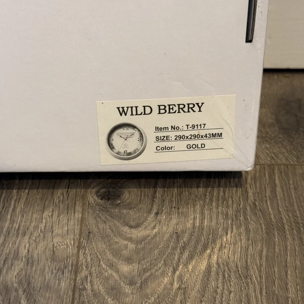 Wildberry Incense Hanging Wall Clock(Dealer Exclusive) NEW IN‎ BOX